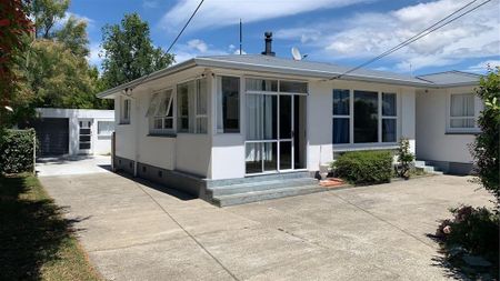 Family Home in Witherlea - Photo 2