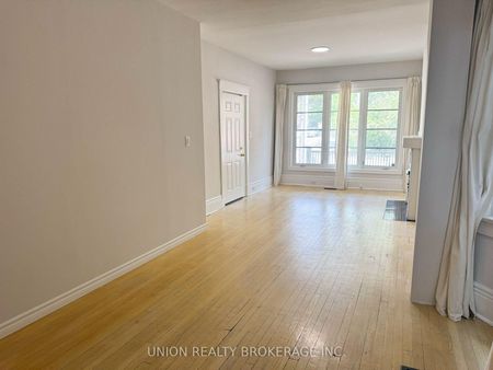 For Lease - 2471 Queen Street Unit# Main, Toronto, Ontario - Photo 3