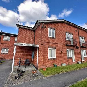 Regent Court, Swadlincote, DE11 - Photo 2