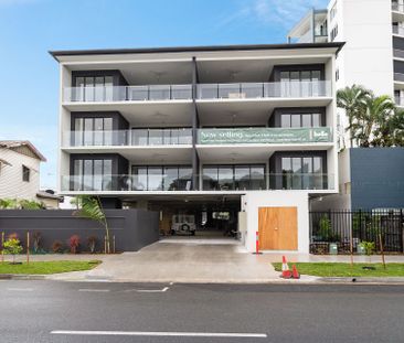 Unit 2/29 McLeod Street, Cairns City. - Photo 1