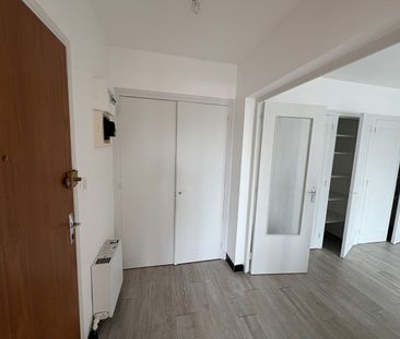 Location Appartement 2 pièces 44m² - Photo 4