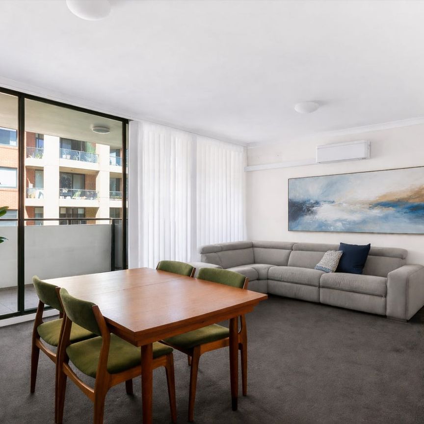 Light filled Inner city apartment - Photo 1