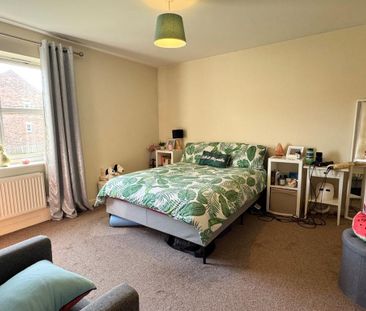 2 bedroom flat to rent - Photo 4