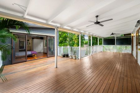 A Hidden Gem with a True Walk-To-Everywhere Lifestyle - Photo 2