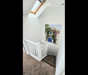 Room in a Shared House, Thurso Street, SW17 - Photo 1