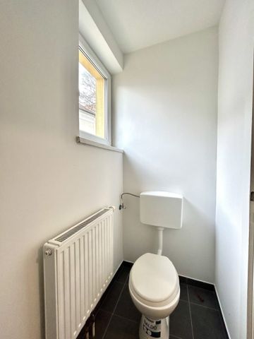 Ab August verfügbar! 2-Zimmer-Wohnung mit Terrasse in bester Lage zu vermieten!! - Photo 2