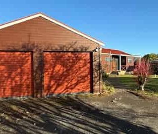 Egmont Village Beauty - Photo 2