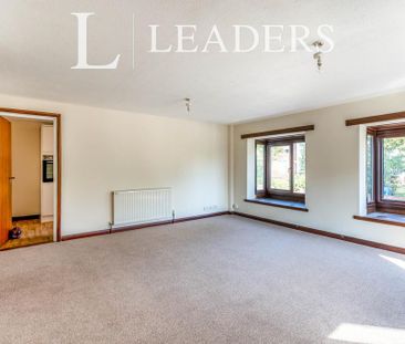 3 bedroom flat to rent - Photo 3