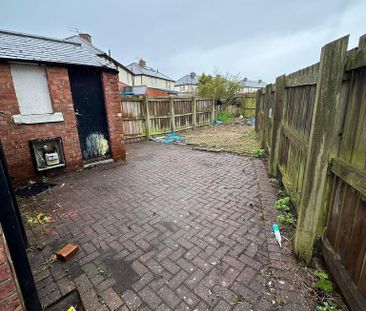 2 bedroom semi-detached house to rent - Photo 5