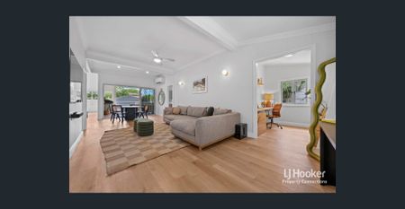 RENOVATED TO PERFECTION! STYLE, CLASS & SOPHISTICATION - Photo 3