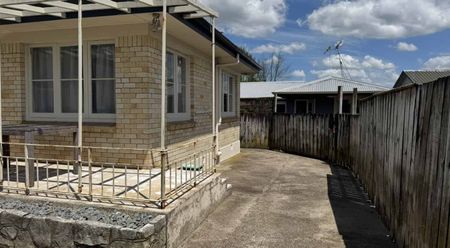 More than meets the eye - Photo 3