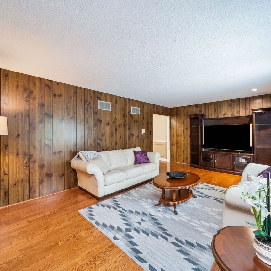 For Lease - 194 Glenada Court, Richmond Hill, Ontario - Photo 1