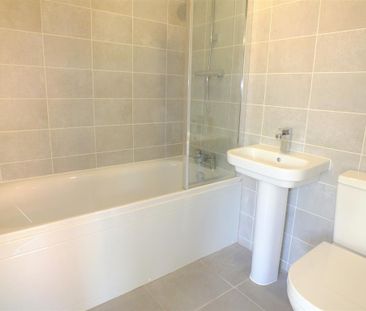 2 bedroom semi-detached house to rent - Photo 6