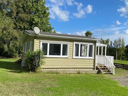 Property Management87a Trigg Road, Kumeu - House for Rent - Photo 3