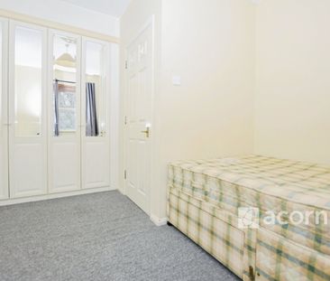 Flat to rent - Grange Road, London, SE1 - Photo 4