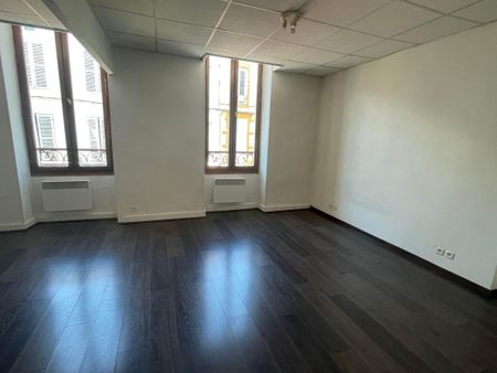 Location Appartement 1 pièce 31m² MONT DE MARSAN 40000 - Photo 3