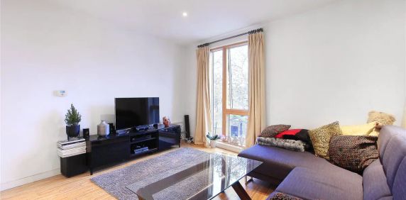 1 bedroom flat in Clapham - Photo 2