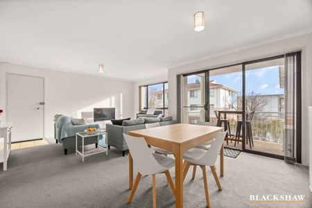 Sunny Two-Bedroom Retreat in the Heart of Braddon with... - Photo 4