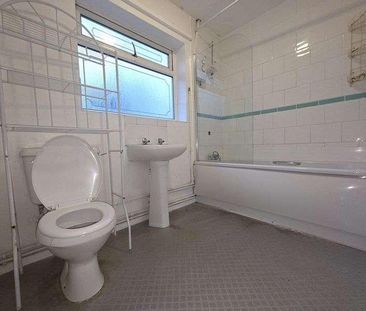 Radnor Green, West Bromwich, B71 - Photo 5