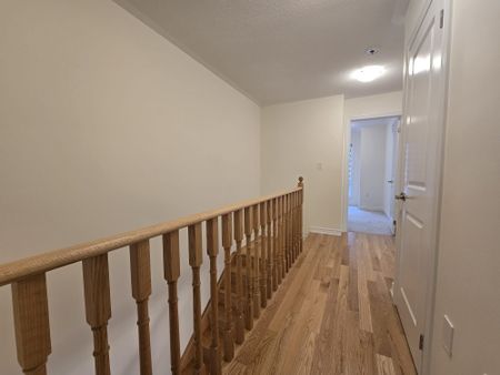 For Lease - 36 Lake Trail Way, Whitby, Ontario - Photo 4