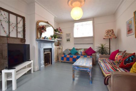4 bedroom terraced house to rent - Photo 2