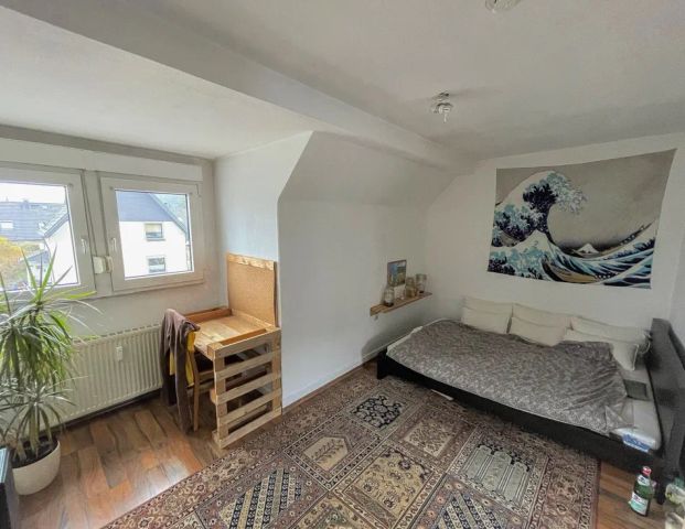 Gemütliche ca. 40m² große 2-Zimmer-Dachgeschosswohnung in Hagen Holthausen - Foto 1