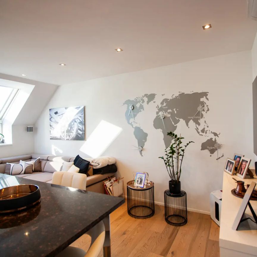 Modernes Maisonette-Juwel mit Terrasse im 3. Bezirk – Tischlerküche, 2 Bäder & Klimaanlage - Photo 1