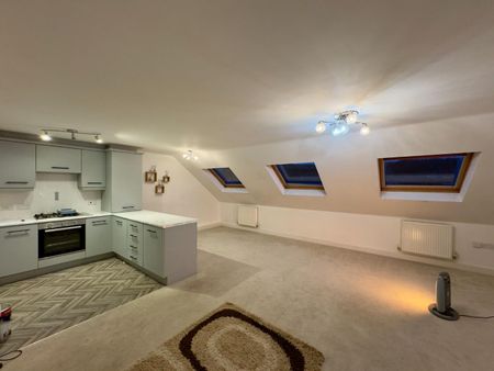 Honeysuckle Court, Huncoat, Accrington - Photo 3