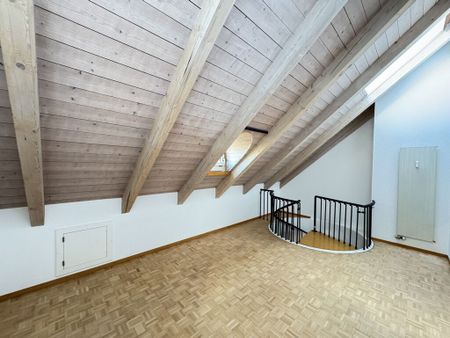 Bright and spacious duplex - Photo 3