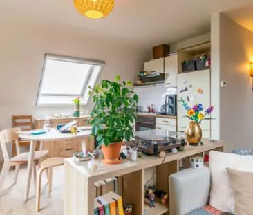 Een aangenaam studio / dak appartement (1 persoon)! - Photo 2