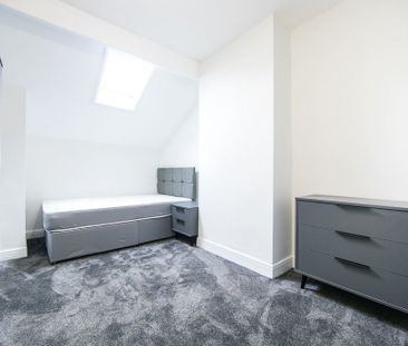 Manor Drive, Hyde Park, Leeds - Photo 1