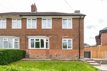 4 bed semi-detached house to rent in Warstock Road, Birmingham, B14 - Photo 4