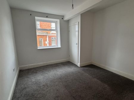 Grosvenor Road, Scarborough - Photo 3