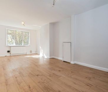 2 Bed End Terrace, Vine Road, SO16 - Photo 3