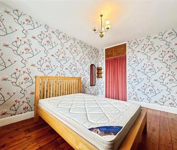 3 bedroom flat to rent - Photo 4
