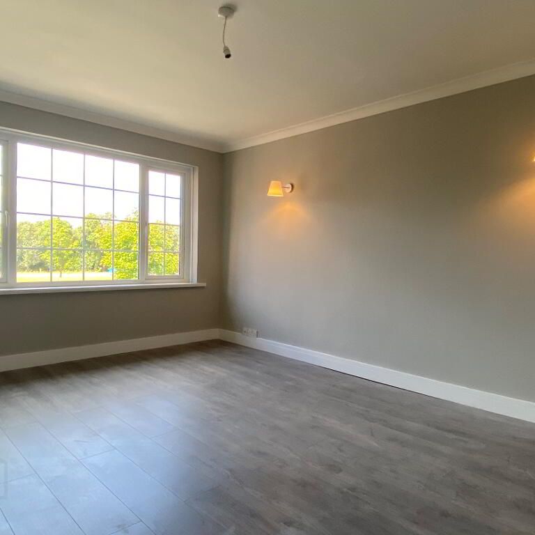 52a Strathearn Court, Holywood, BT18 9NR - Photo 1
