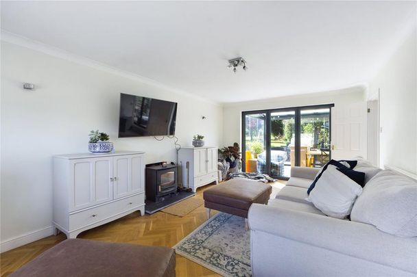 4 bedroom detached house to rent - Photo 1