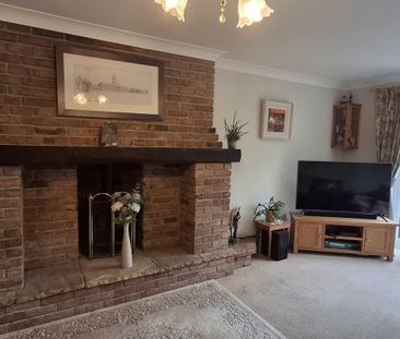 Priory Road - Photo 5