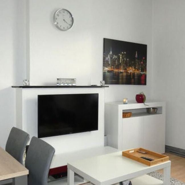 Appartement te huur in Saint-Ghislain voor € 475 met 1 slaapkamer - Photo 1