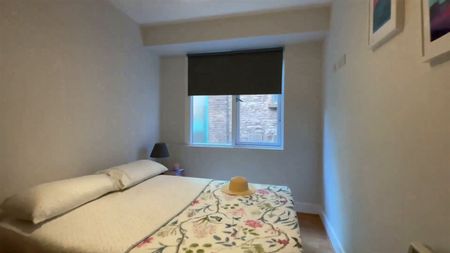 Apartment 44, The Dock Mill, Grand Mill Quay, Barrow Street, Dublin 4, Grand Canal Dk, Dublin 4, D04 V220 - Photo 5
