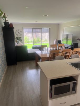 Point Cook - Photo 1