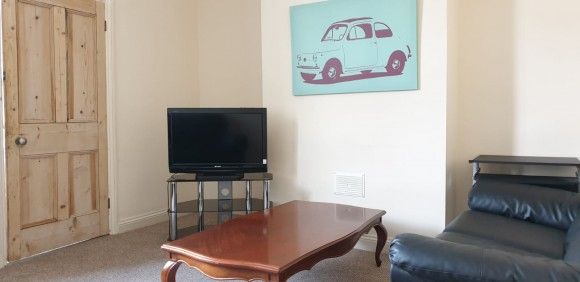 4 Bed - Baggholme Road â€“ 4 Bed - Photo 1