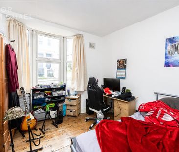 4 bedroom terraced house to rent - Photo 5