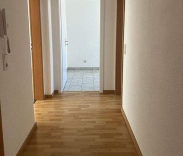 Perfekte Wohnung mit Wohlfühlcharakter, schönem Balkon und Tageslic... - Foto 1