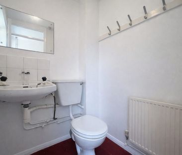 Hithercroft Road, High Wycombe, Buckinghamshire, HP13 5RD - Photo 6