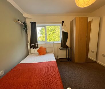 7 Bed Detached House, Charter Avenue, CV4 - Photo 5