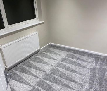 4 bedroom semi-detached house to rent - Photo 6