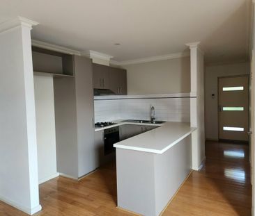 Cosy 3x2 Family Home! - Photo 5