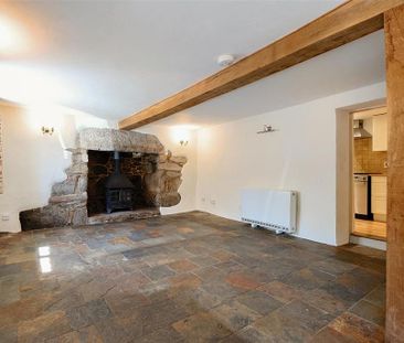 3 bedroom semi-detached house to rent - Photo 4