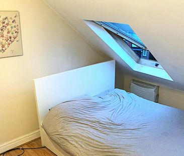 House share to rent on - Photo 6